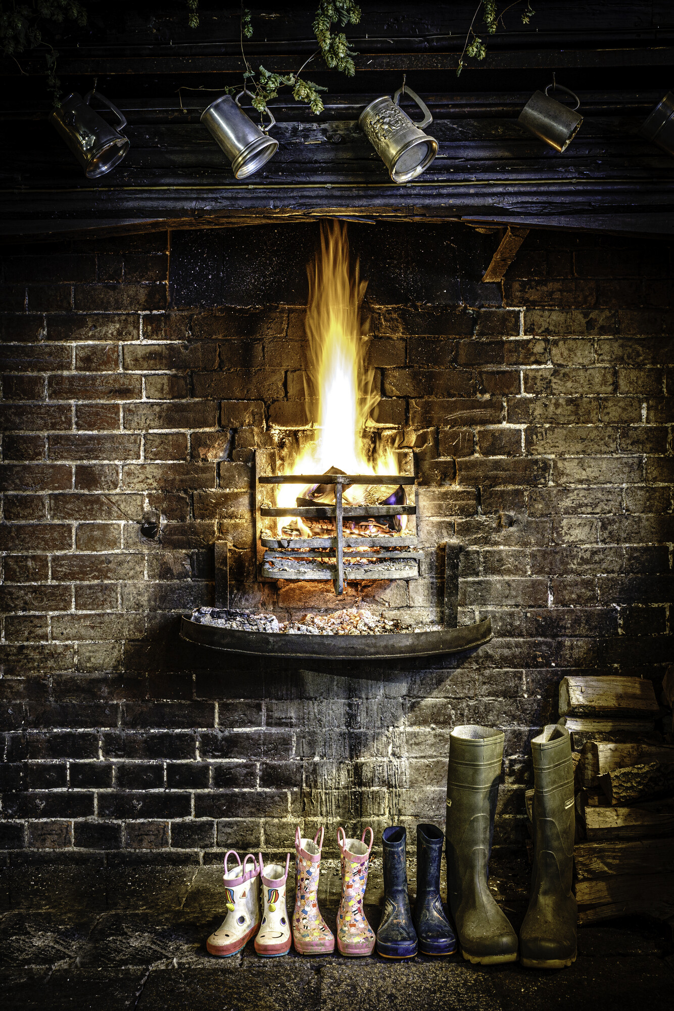 The Sun Inn fireplace